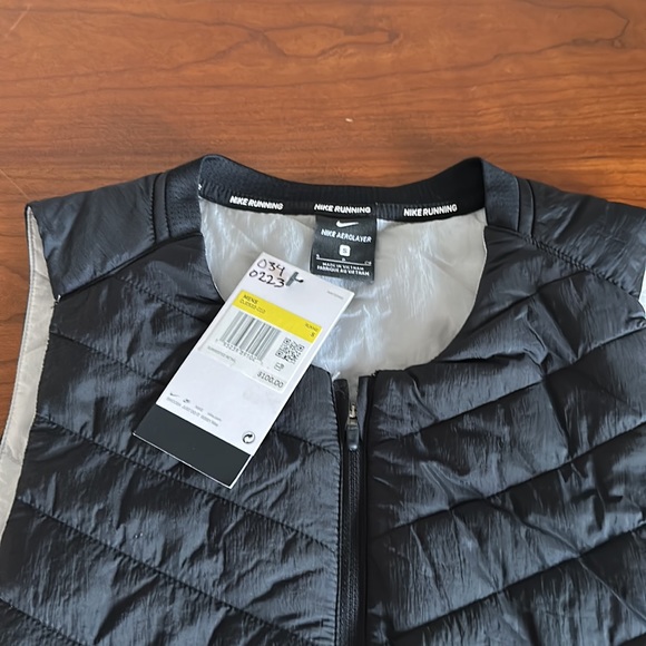 Nike AeroLayer Running Vest Sleeveless Black DJ0533-010 Men’s NWT - Picture 2 of 6